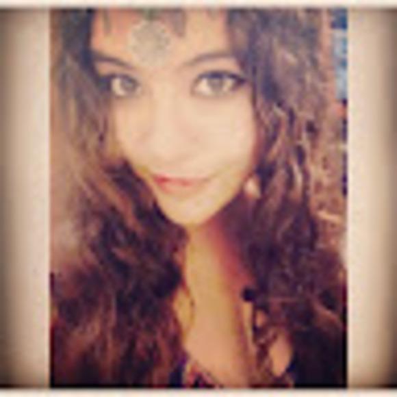 Meet your Posher, Paulina - Picture 1 of 1